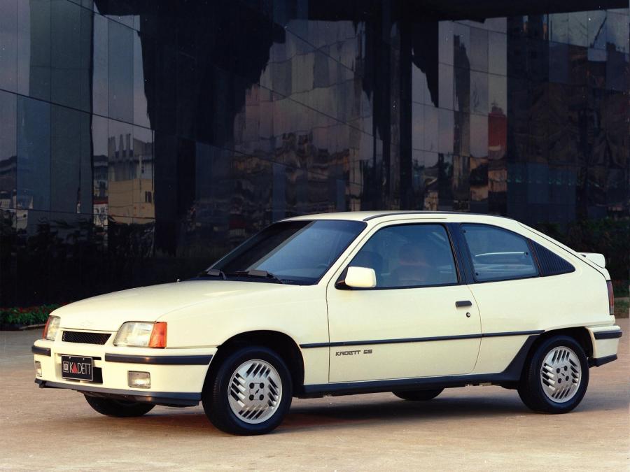 Chevrolet Kadett GS 3-Door 1989 года  (фото 2 из 2)